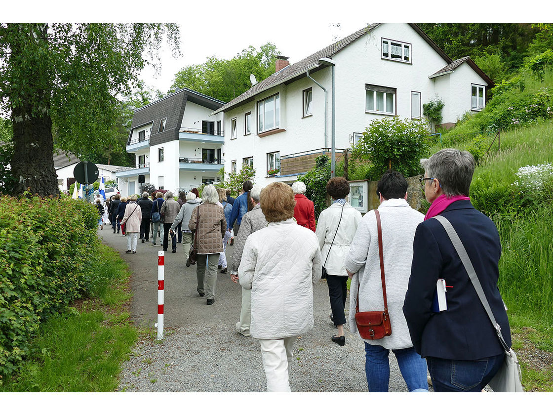 Bittprozession an Christi Himmelfahrt (Foto: Karl-Franz Thiede)